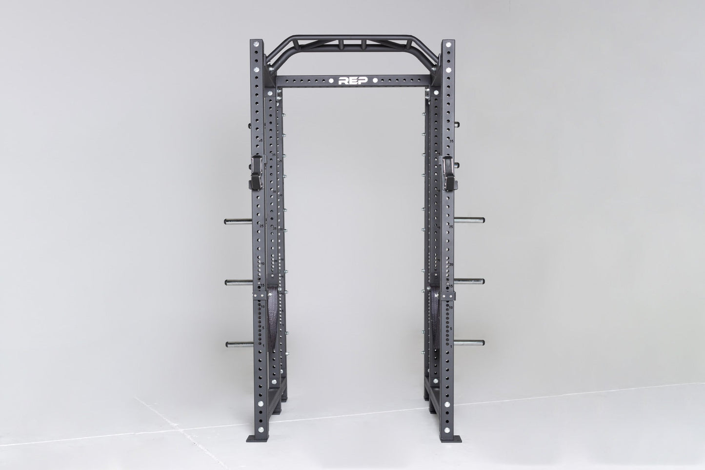 Logo Plate Crossmember on PR-4000 Power Rack